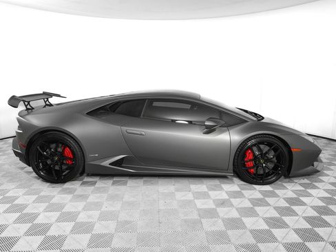 Used 2015 Lamborghini Huracan LP 610-4 AWD/4WD image 4