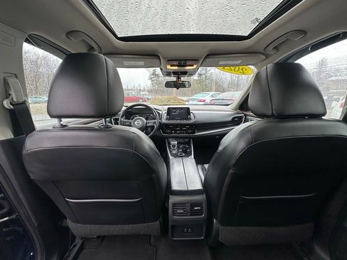 Used 2021 Nissan Rogue SV w/ Premium Package AWD/4WD image 36