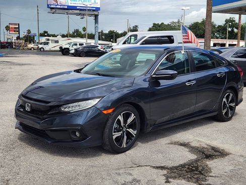 Used 2017 Honda Civic Touring image 4