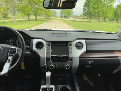 Used 2019 Toyota Tundra Limited w/ Limited Premium Package AWD/4WD image 4