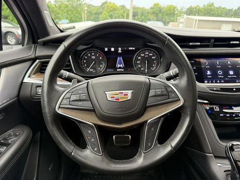 Used 2021 Cadillac XT5 Sportv w/ Platinum Package AWD/4WD image 19