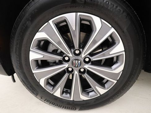 Certified 2025 Buick Envision Preferred image 7