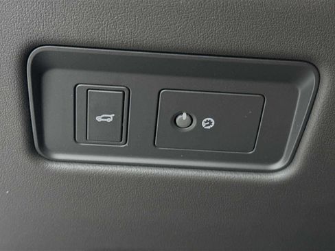 New 2026 Jaguar F-PACE R-Dynamic S image 10