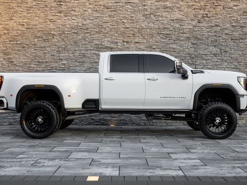 Used 2026 GMC Sierra 3500 Denali Ultimate image 11