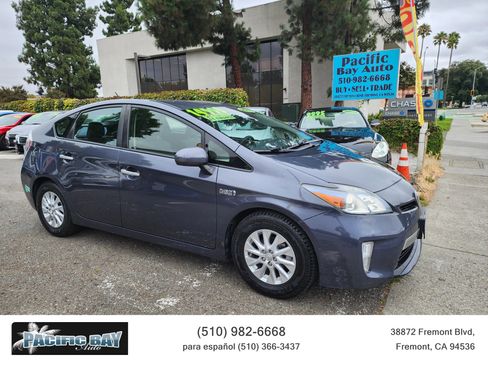 Used 2015 Toyota Prius Prime Advanced image 1