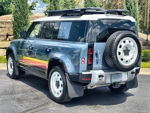 Used 2025 Land Rover Defender 110 S AWD/4WD image 3