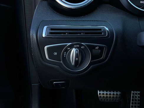 Used 2018 Mercedes-Benz C 300 Sedan image 22