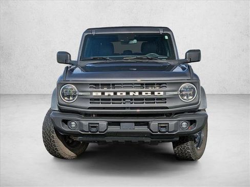 Used 2022 Ford Bronco Black Diamond image 2