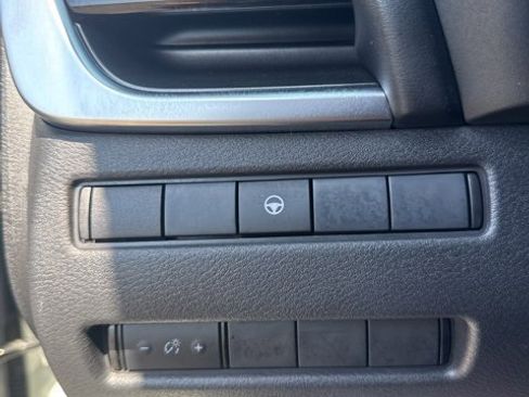 Certified 2022 Nissan Rogue SV image 30