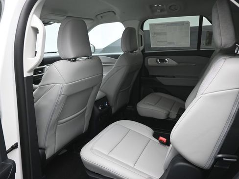 New 2026 Ford Explorer Active w/ Active Comfort Package RWD image 2