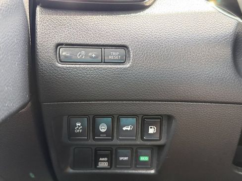Used 2019 Nissan Rogue SV AWD/4WD image 20