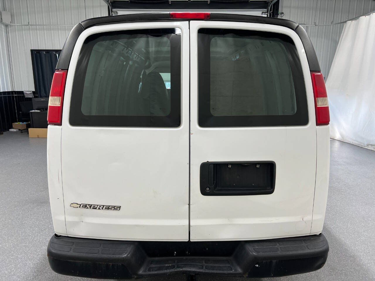 Used 2014 Chevrolet Express 1500 RWD image 5