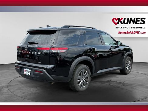 Used 2025 Nissan Pathfinder SV AWD/4WD image 10