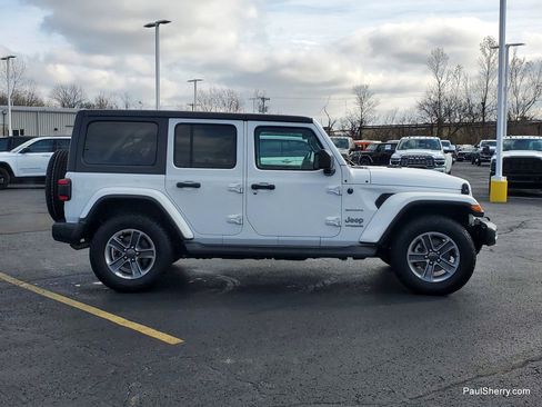 Used 2021 Jeep Wrangler Unlimited Sahara image 18