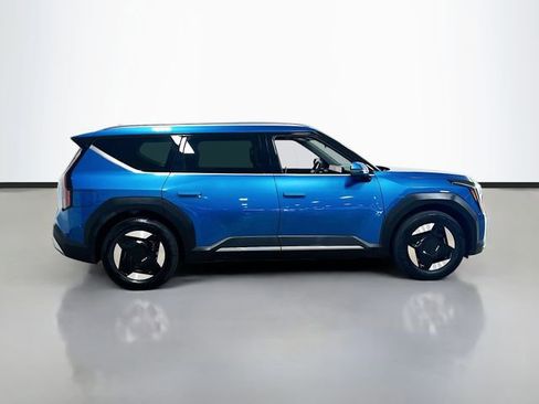 Certified 2024 Kia EV9 Wind AWD/4WD image 8