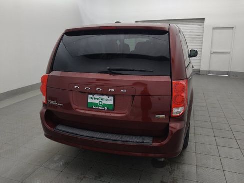 Used 2019 Dodge Grand Caravan SXT w/ Blacktop Package FWD image 7