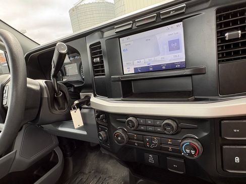 Used 2024 Ford F250 XL w/ XL Driver Assist Package AWD/4WD image 13