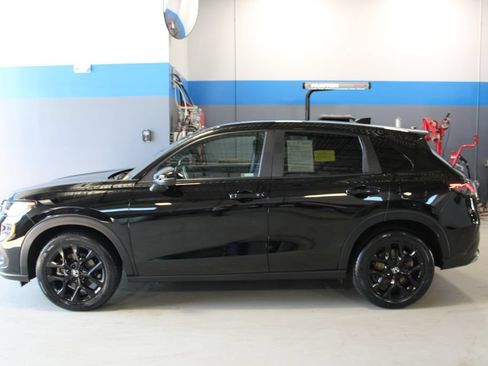 Used 2023 Honda HR-V Sport image 9