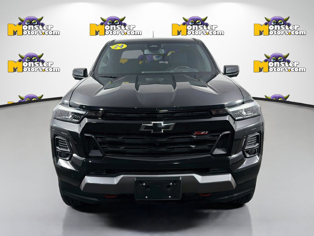 Used 2024 Chevrolet Colorado Z71 w/ LPO, Dark Essentials Package AWD/4WD image 2