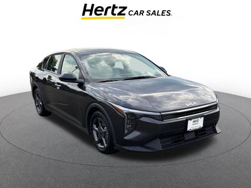 Used 2025 Kia K4 LXS FWD image 1