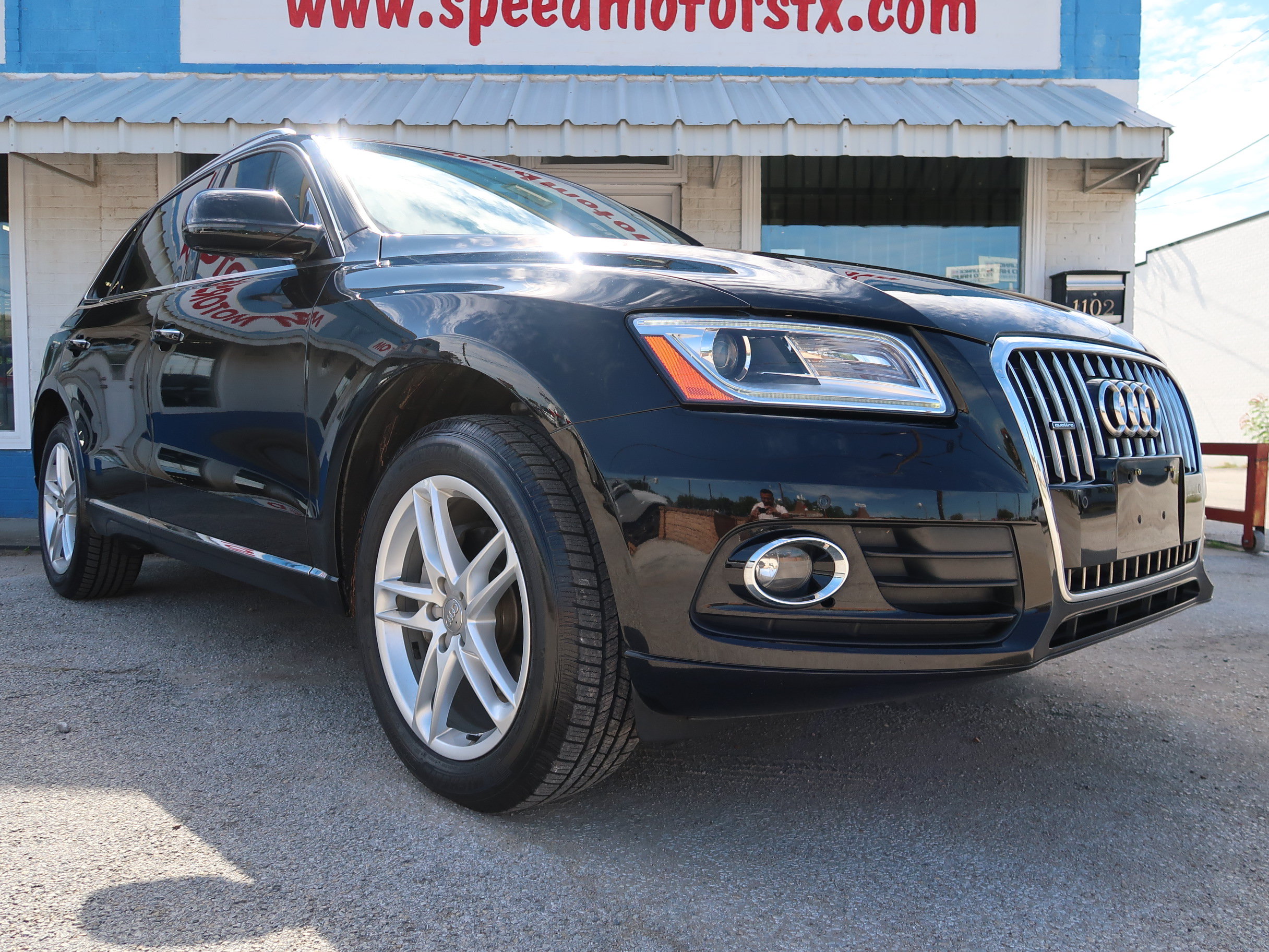 Used 2016 Audi Q5 2.0T Premium Plus w/ Technology Package AWD/4WD image 6