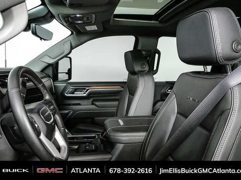 Used 2025 GMC Sierra 2500 Denali w/ Denali Reserve Package AWD/4WD image 5