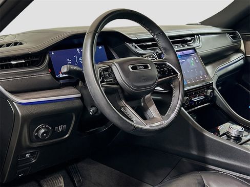 Used 2021 Jeep Grand Cherokee L Overland image 7