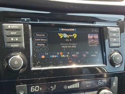 Used 2019 Nissan Rogue SV w/ Premium Package AWD/4WD image 16