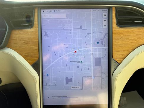 Used 2020 Tesla Model S AWD image 12