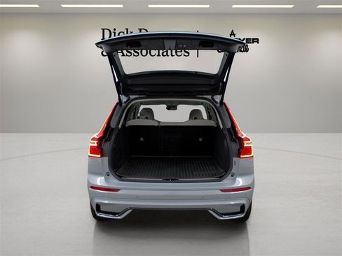 Certified 2025 Volvo XC60 B5 Ultra w/ Climate Package image 30