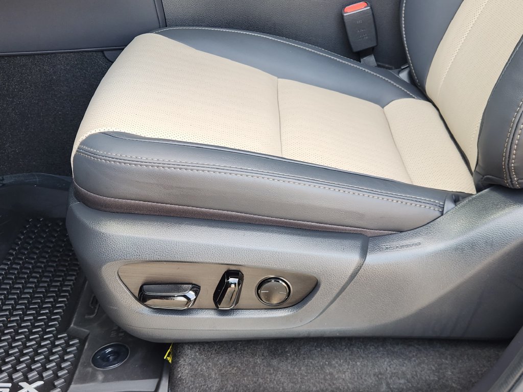 Certified 2025 Lexus GX 550 w/ Accessory Package (CT) AWD/4WD image 23