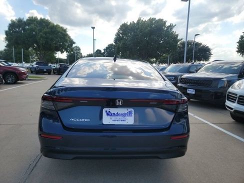 Used 2025 Honda Accord SE image 6