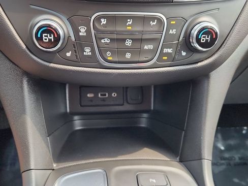 Used 2024 Chevrolet Equinox LT w/ LPO, Floor Liner Package FWD image 44