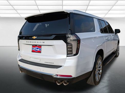 Used 2026 Chevrolet Suburban Premier w/ Sun And Tow Package RWD image 34