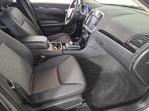 Used 2023 Chrysler 300 Touring image 28