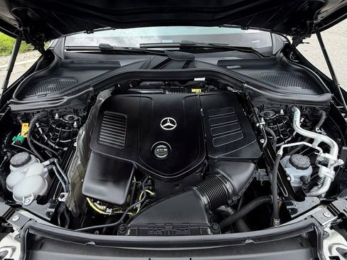 Used 2025 Mercedes-Benz GLC 350e 4MATIC image 33