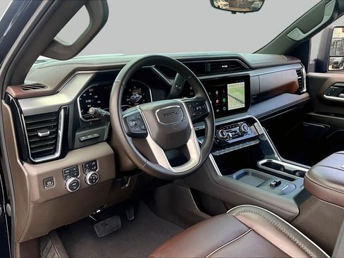 Used 2024 GMC Sierra 2500 Denali w/ Denali Reserve Package AWD/4WD image 18
