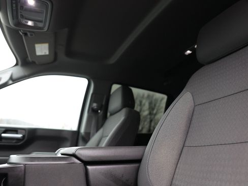 Used 2023 Chevrolet Silverado 1500 Custom image 24