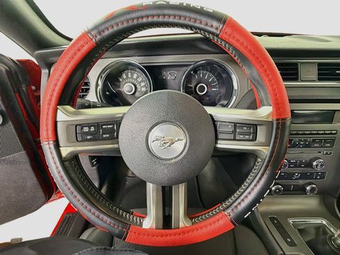 Used 2014 Ford Mustang GT RWD image 13