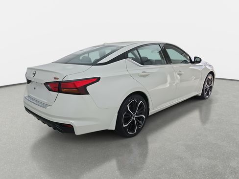 Certified 2023 Nissan Altima 2.5 SR image 5