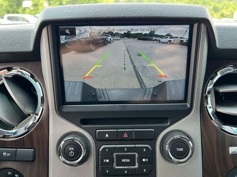 Used 2016 Ford F350 Lariat w/ Lariat Interior Package AWD/4WD image 15