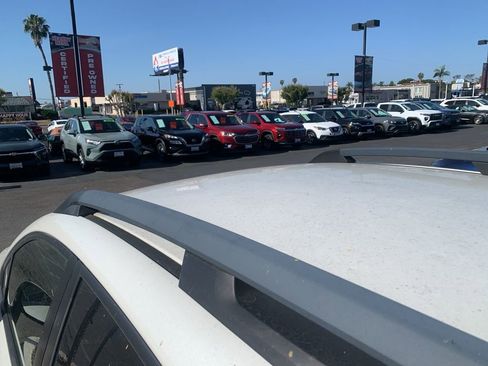 Used 2017 Subaru Crosstrek 2.0i Premium image 10