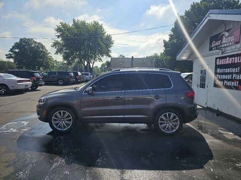 Used 2012 Volkswagen Tiguan S AWD/4WD image 6
