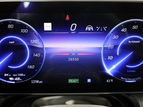 Certified 2023 Mercedes-Benz EQE 350+ 4MATIC SUV w/ Exclusive Trim Package image 17