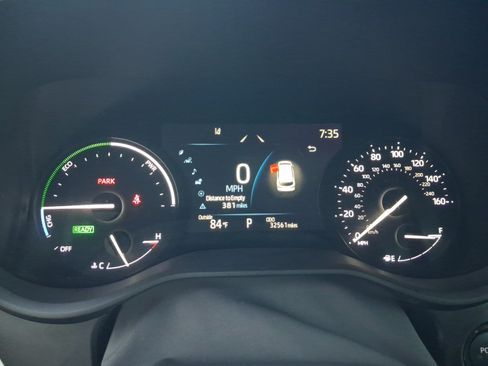Used 2025 Toyota Sienna XLE FWD image 13