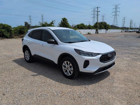 Used 2024 Ford Escape Active AWD/4WD image 8