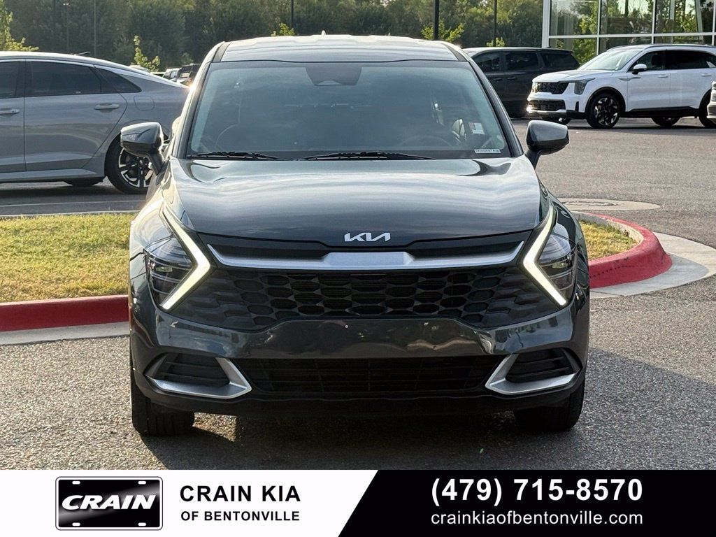 Certified 2024 Kia Sportage LX FWD image 2