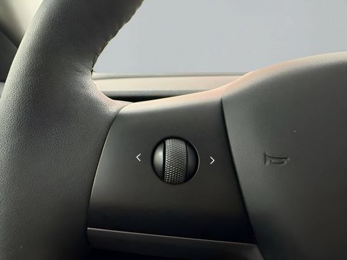 Used 2023 Tesla Model 3 Standard Range RWD image 17
