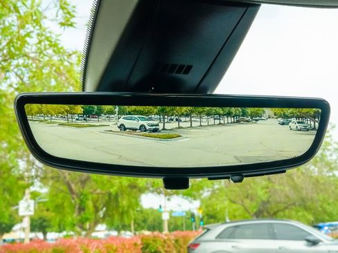 Certified 2025 Cadillac XT6 Premium Luxury w/ Platinum Package image 38