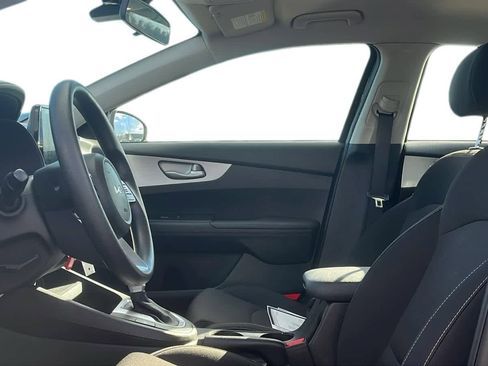 Used 2023 Kia Forte LXS image 12